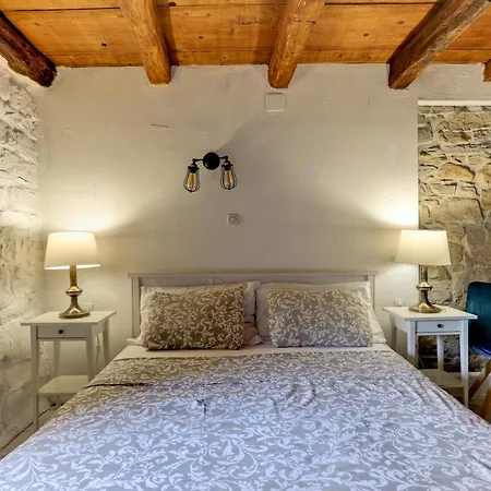 Villa Magical Glavini With Privacy & Stunning Panoramic Views *