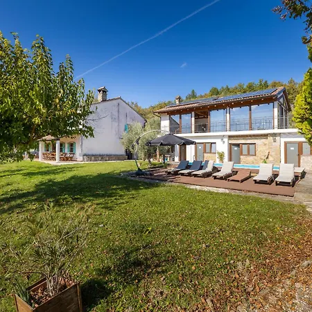 Magical Glavini With Privacy & Stunning Panoramic Views Cerovlje